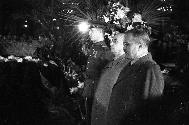 Могила Берии Фото