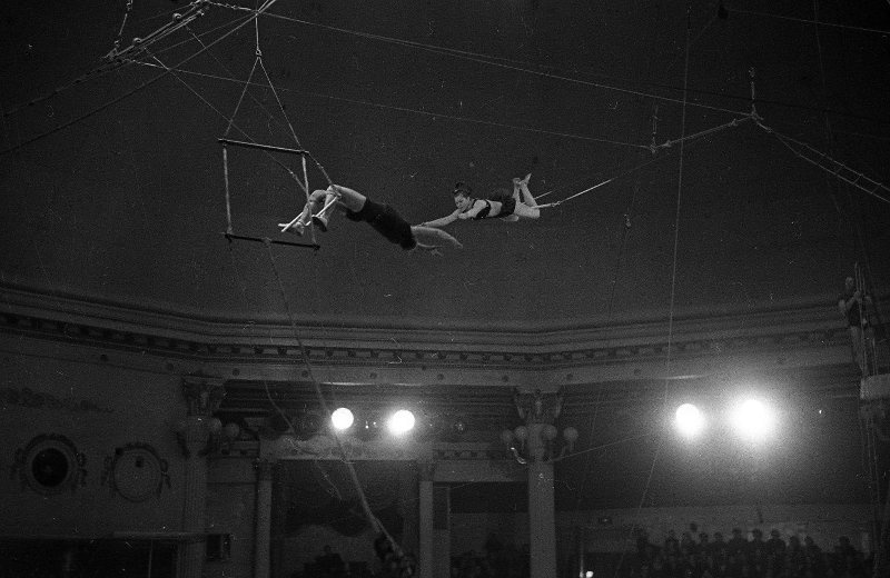Воздушный полет, 1954 - 1955, г. Москва. Московский цирк на Цветном бульваре.