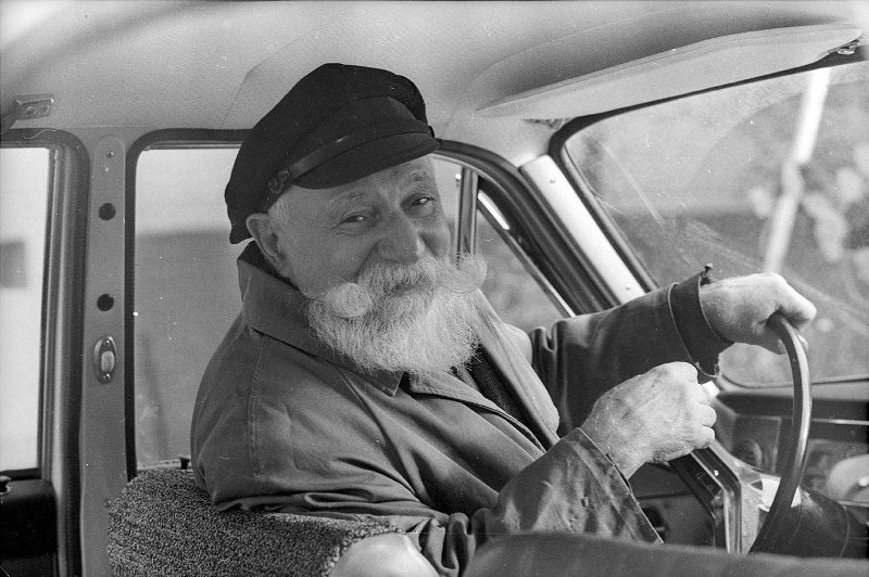 Старейший московский таксист, 1970-е, г. Москва. Выставка «По счетчику» и&nbsp;видео «В движении!» с этой фотографией.