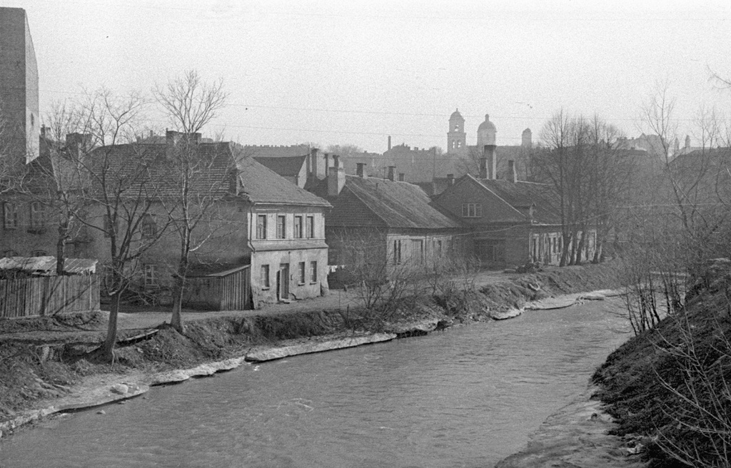 Река Вильня в старом Вильнюсе, апрель - май 1969, Литовская ССР, г. Вильнюс