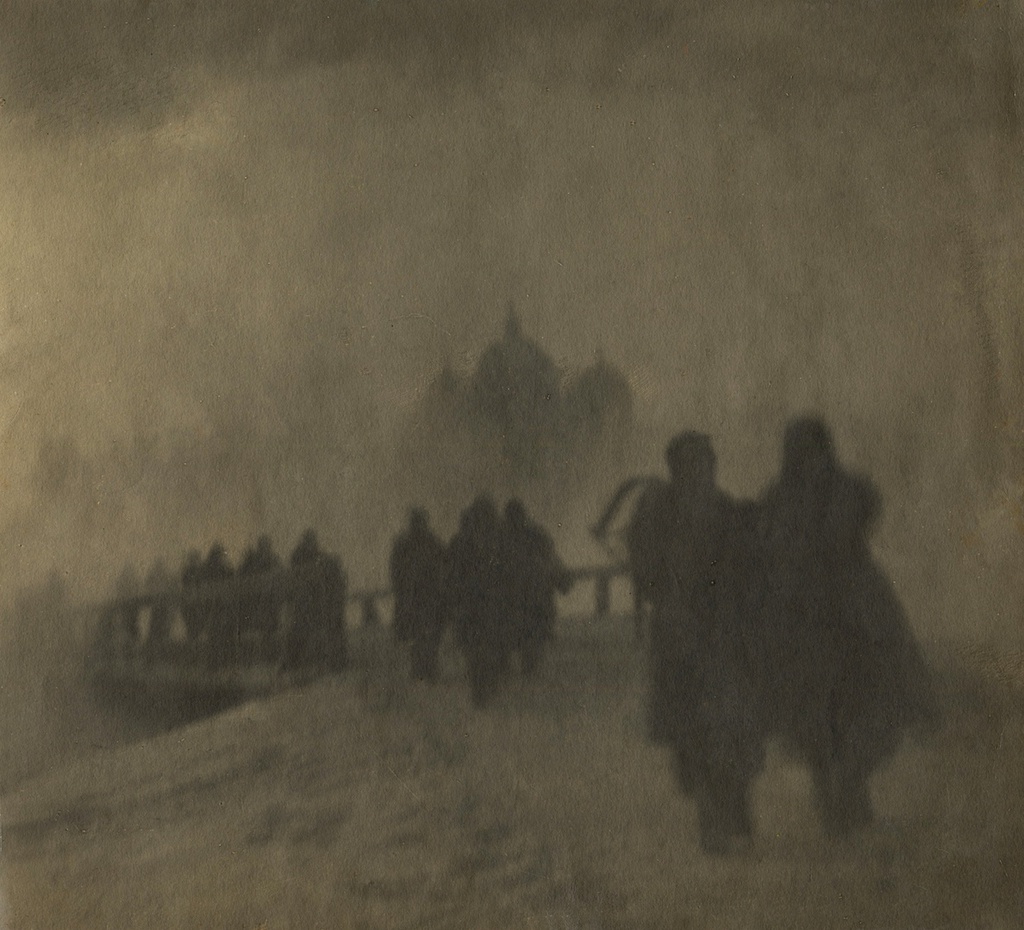 На работу, 1920-е, Тверская губ.. Выставка «Утро в городе» с этой фотографией.