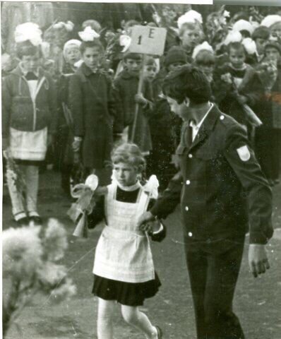 Первый звонок, 1 сентября 1983, г. Ленинград. Фотография из архива Анны Бойцовой.&nbsp;