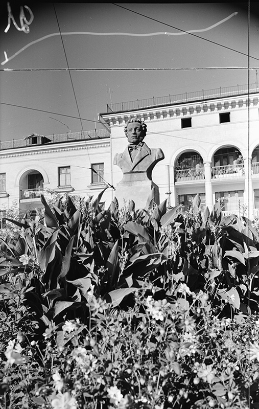 Памятник Александру Пушкину, 1955 год, г. Севастополь