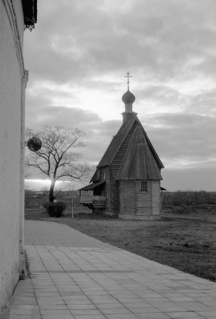 Церковь Святого Николая в Суздале, 1 апреля 1982 - 31 октября 1983, Владимирская обл., г. Суздаль. Выставка «На выходные в Суздаль» с этим снимком.&nbsp;