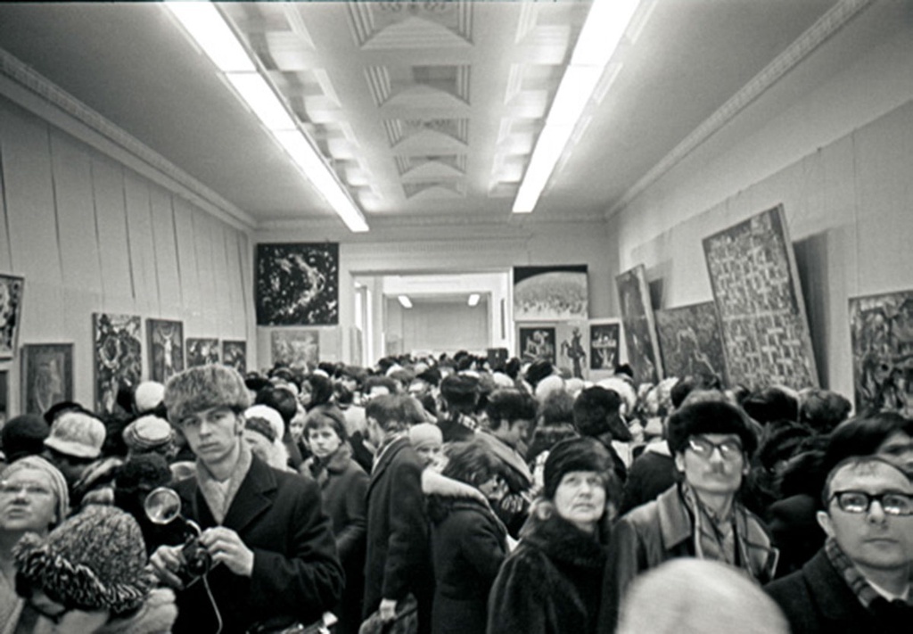 Выставка в павильоне «Пчеловодство» ВДНХ, 1975 год, г. Москва. Выставка «Пчелы и ульи» с этой фотографией.&nbsp;