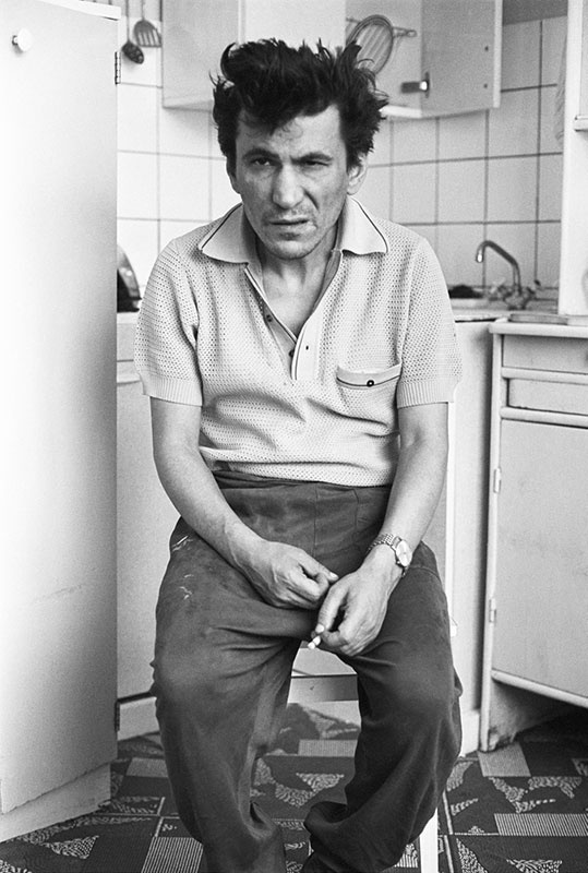 Художник Владимир Яковлев, 1977 год. Выставка «Разговоры на кухне» с этой фотографией.