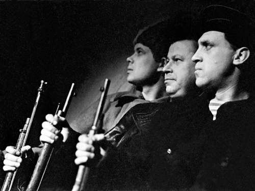 Сцена из спектакля Театра на Таганке «10 дней, которые потрясли мир», 1965 год, г. Москва