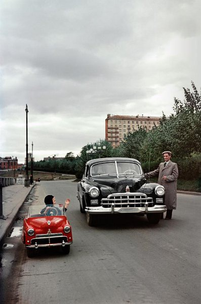 Детский легковой автомобиль, 1955 год. Выставки «Вот это тачка!»,&nbsp;&nbsp;«10 лучших: дети за рулем»&nbsp;и «Роскошь и средство передвижения» с этой фотографией.