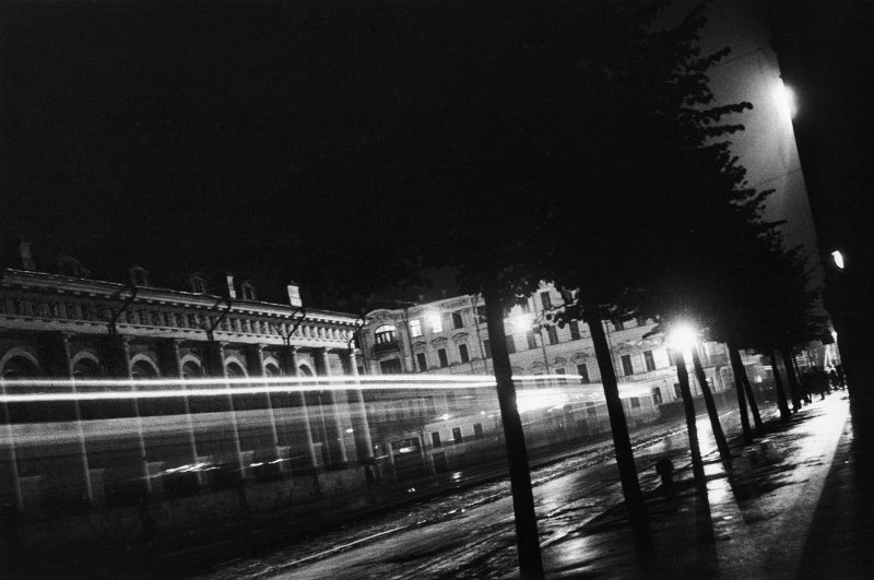 Моховая улица, 1930 - 1933, г. Москва. Выставки&nbsp;«Пустые улицы двух столиц»,&nbsp;«Центральный Манеж» с этой фотографией.&nbsp;