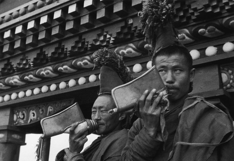 Буддийские монахи, 1933 год, Бурят-Монгольская АССР. Выставка «Страна Ая-Ганга» с этой фотографией.