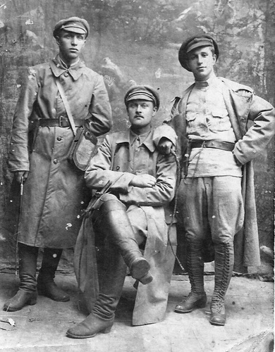 Виктор Александрович Корытов с товарищами, 1916 - 1920, Иваново-Вознесенская губ.