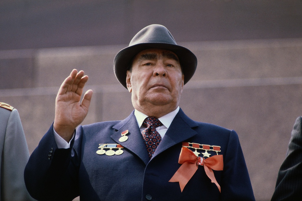 Леонид Брежнев, 1978 - 1981, г. Москва. Выставка «Без погон, но в шляпе» с этой фотографией.