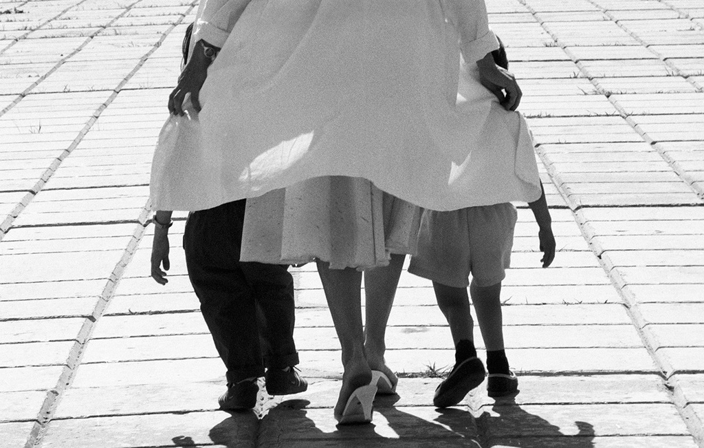 Из серии «Трудные шаги к счастью», 1984 год. Выставка «15 лучших фотографий Владимира Вяткина» с этой фотографий.