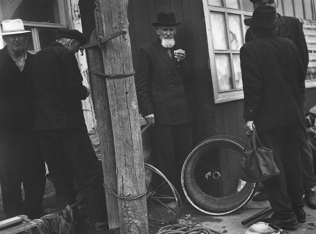 Фото \"Железные товары\", 1976 год, г. Ейск - История России в фотографиях