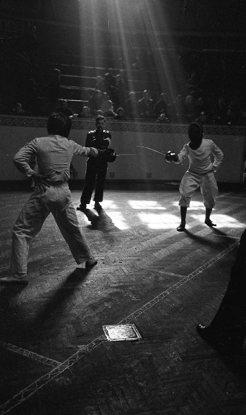 Фото "Фехтующие юноши", 1945 - 1955, г. Москва - История России в ...