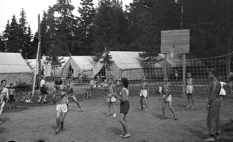 В пионерском лагере, 1947 год, Московская обл.