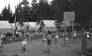 В пионерском лагере, 1947 год, Московская обл.