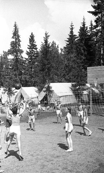 Нудисты В Пионерском Лагере Рассказы