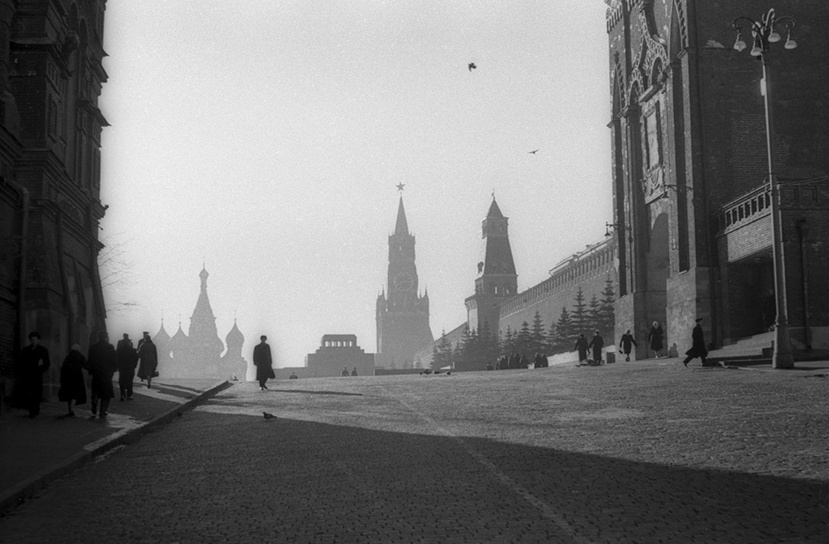 Зимнее утро. Красная площадь., 1950 год, г. Москва. Выставка «Под чистым зимним солнцем» с этой фотографией.&nbsp;