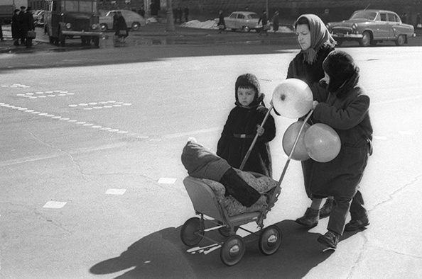 С прогулки, 1950-е, г. Москва