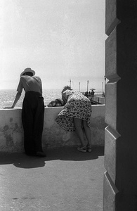 «Ветер-проказник», 1960 год. Выставка «Лето 1960-х» с этой фотографией.