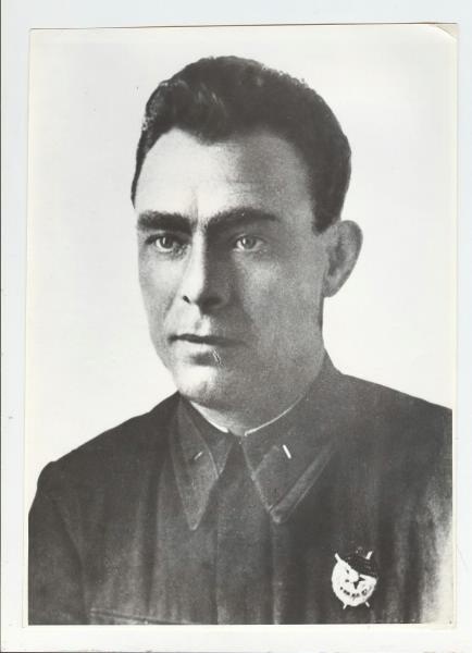 Начальник политотдела 18 десантной армии бригадный комиссар Леонид Брежнев, 1942 год