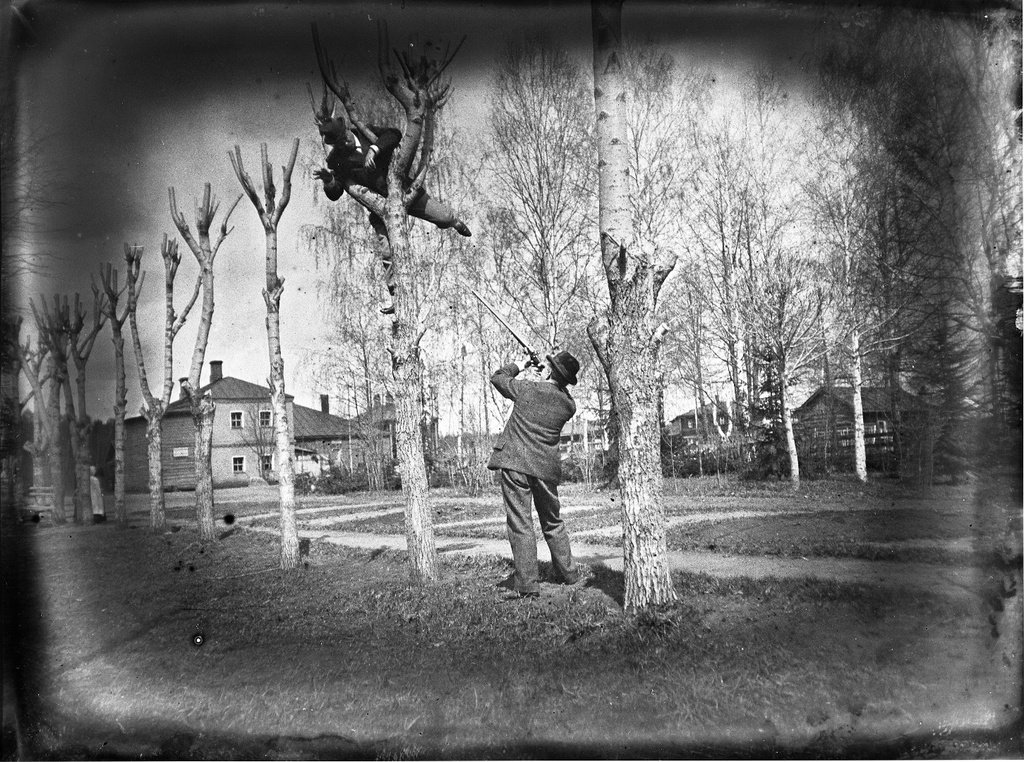 Ерышевка. Стрельбы. Шутка, 26 апреля 1898, Воронежская губ., Павловский у., с. Ерышевка. Видеовыставка «1 апреля» с этой фотографией.&nbsp;