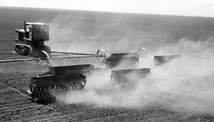 Озимый сев, 20 сентября 1956, Омская обл., Русско-Полянский р-н, совхоз Алаботинский. Из цикла «На земле целинной».