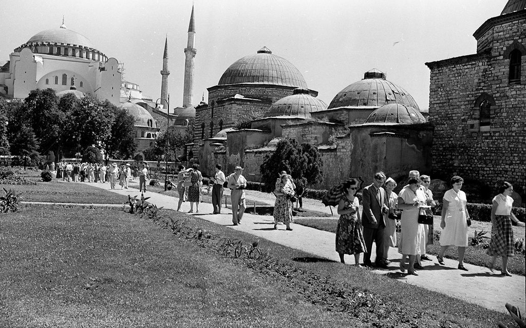 Музей Айя-София, 8 июля 1957, Турция, г. Стамбул. Из цикла «Вокруг Европы на теплоходе "Грузия"».Выставка «В Европу на теплоходе» с этой фотографией.