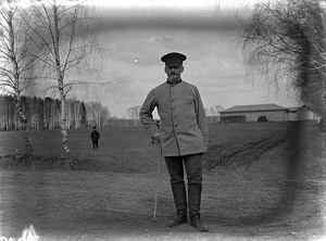 Усадьба Дмитрия Четверикова. Староста Дмитрий Иванович, 19 апреля 1898, Московская губ., Богородский у., усадьба Тимофеевка. Комментарий Александра Живаго: «Как гуляет староста Дмитрий свет Иванович!...».