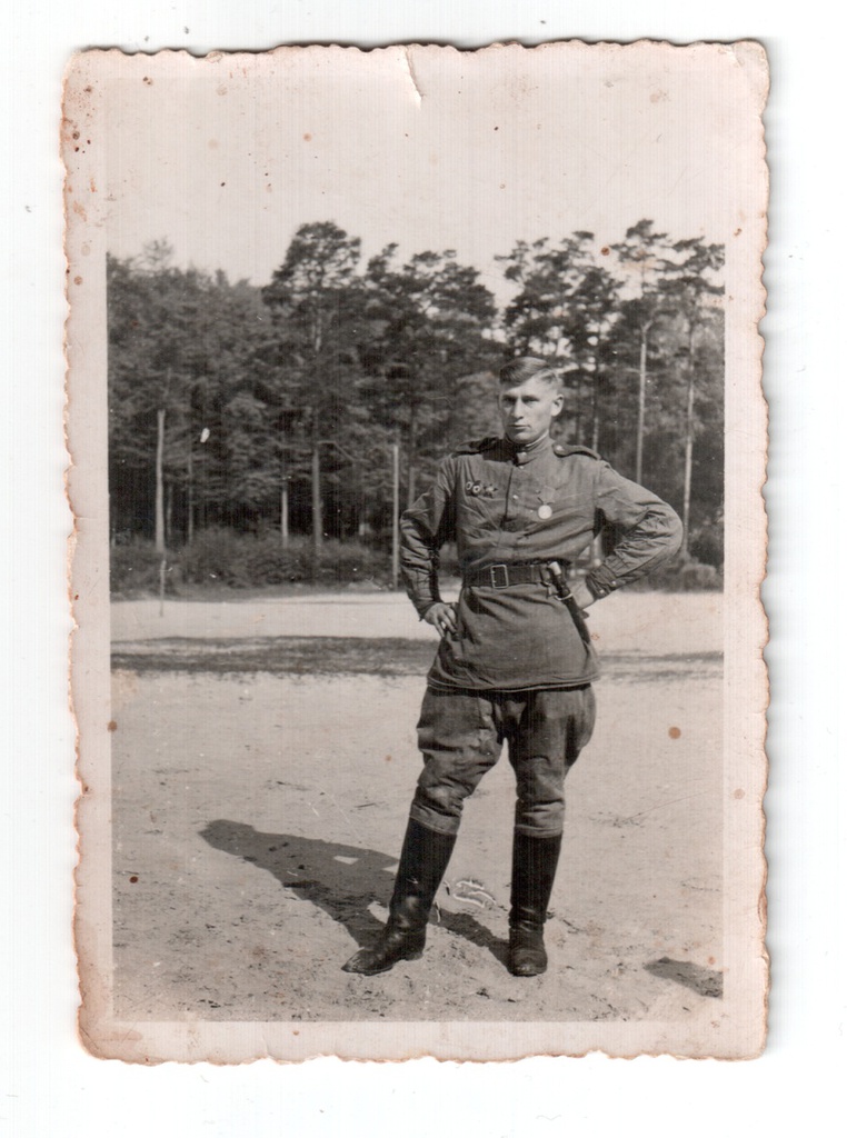 Прадед-разведчик Геннадий Семенович Долганов, 9 мая 1945, Германия. Фотография из архива Степана Дурнева.&nbsp;