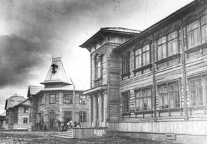 Новый квартал, 9 июня 1940, Архангельская обл., г. Молотовск. Город Молотовск в 1957 году переименован в Северодвинск. 