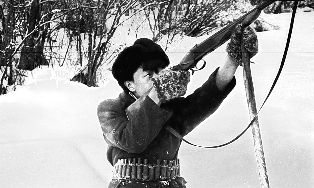 На охоте, 1981 год, Кемеровская обл., Таштагольский р-н. Выставка «Традиционные занятия шорцев» с этой фотографией.