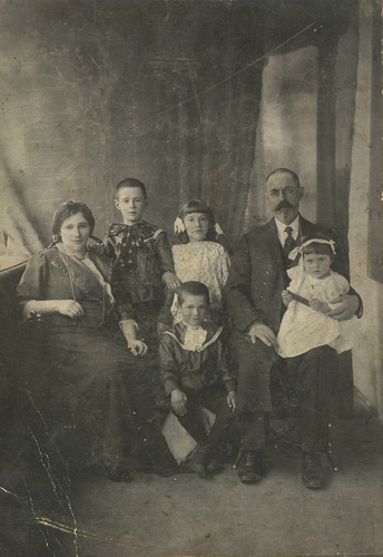 Семья Владимира Язовицкого, июнь 1914, Полтавская губ., г. Кременчуг