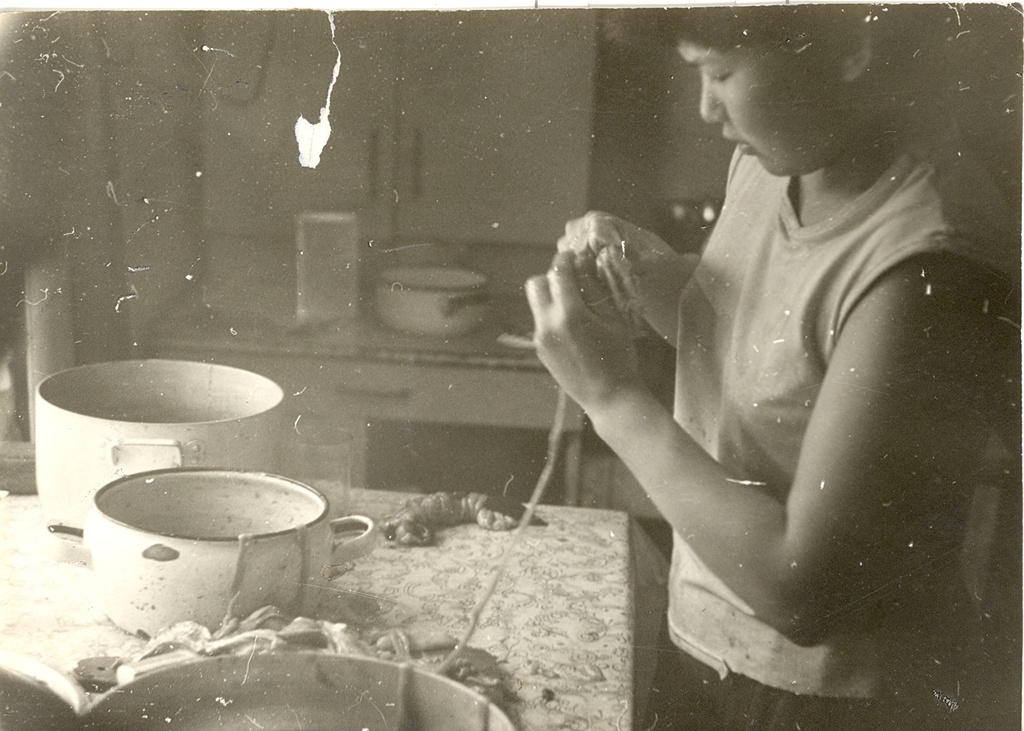 Изготовление домашней колбасы, 1988 год, Кемеровская обл., Таштагольский р-н