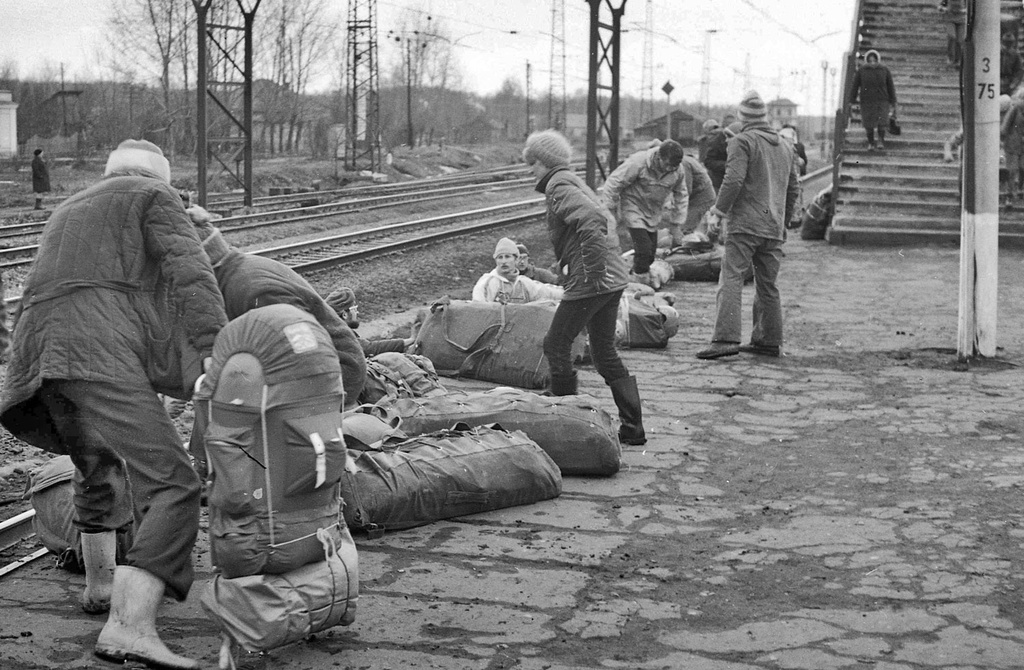 Заброска на маршрут, апрель 1980, Московская обл.
