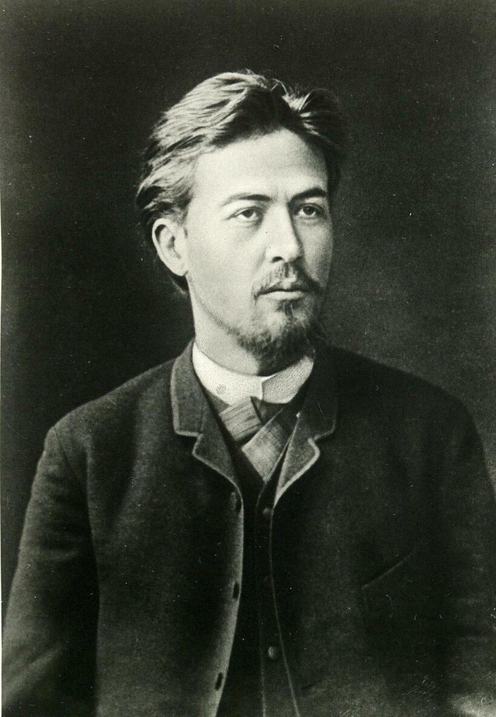 Антон Павлович Чехов, 1890 год, г. Москва. Фотосерия V издание Государственного литературного музея, 1938 год, Москва – «Портреты А. П. Чехова».Видео «Чехов: "Медицина — жена, литература — любовница"» с этой фотографией.