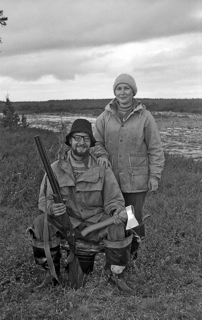 Фото "Семейный портрет московских туристов", август 1982, Полярный Урал ...