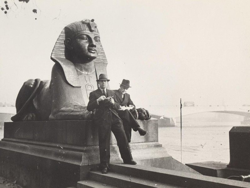 Сфинкс в Лондоне, 1945 год, Великобритания, г. Лондон. Выставка «Фотограф Иван Шагин» с этой фотографией.