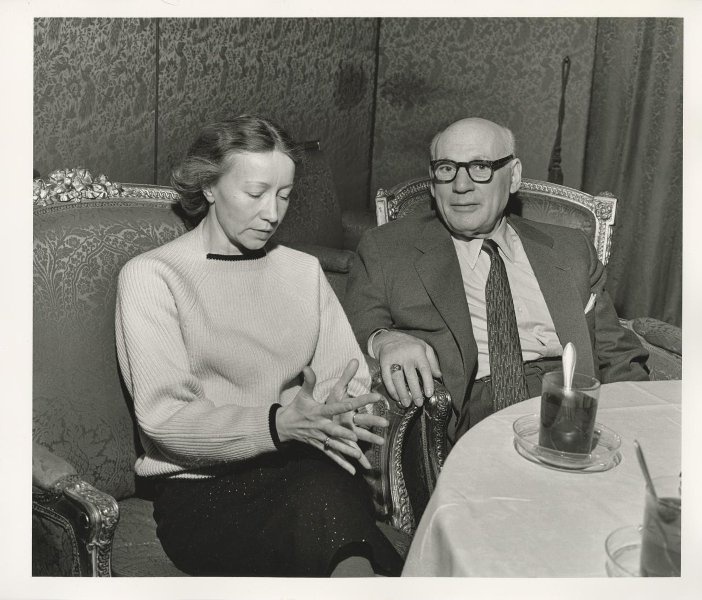 Галина Уланова и Сол Юрок, 1959 год, г. Москва. Выставка «Москва и москвичи» с этой фотографией.