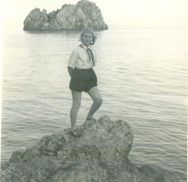 «Артек». Вид на Адалары, июнь - август 1950, Украинская ССР, Крымская обл., пгт. Гурзуф. Елена Сучкова.