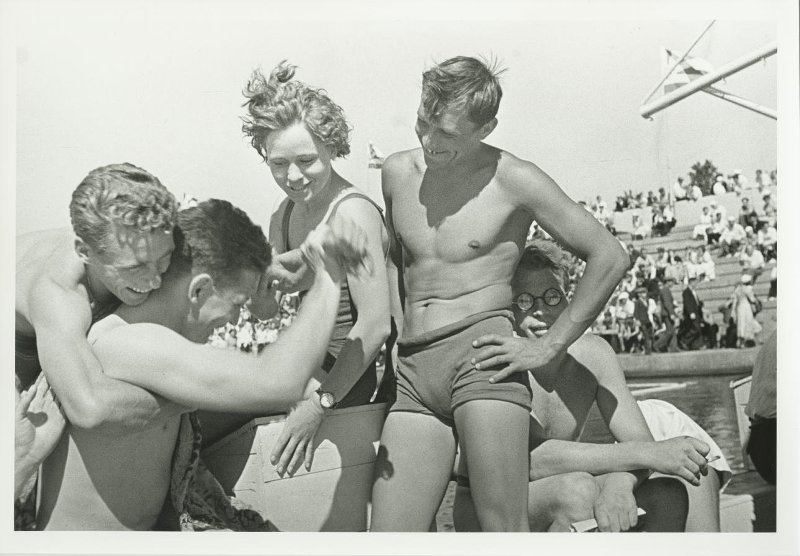 У бассейна, 1936 - 1939, г. Москва