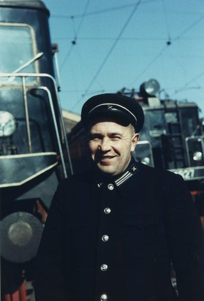 Портрет железнодорожника, 1950-е, г. Москва. Выставка «История страны под стук колес» с этой фотографией.