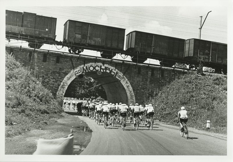 Велогонка, 1956 год. Выставка&nbsp;«История страны под стук колес» с этой фотографией.