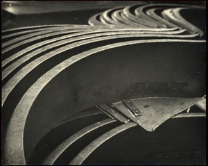 Крылья, 1929 год, г. Москва. Из серии «Завод АМО» («Автомобильного московского общества», ныне АМО ЗИЛ).