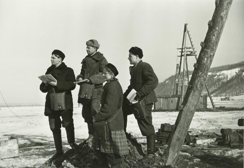 Фото \"Строительство Куйбышевской ГЭС. Инженеры-проектировщики и прорабы ...