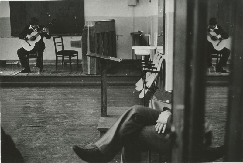 Экзамен в музучилище, 6 января 1981, Кемеровская обл., г. Новокузнецк. Выставка «Пора экзаменов» с этой фотографией.