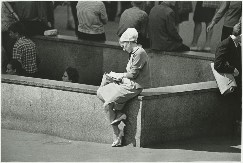 У парапета подземного перехода, 1965 год, г. Ленинград