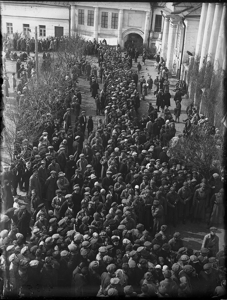 Похороны Владимира Маяковского. Траурная процессия, 17 апреля 1930, г. Москва