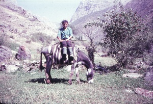 «Дети местных народов». Одинаев Фазлиадин. Кишлак Газа, 1970 год, Таджикская ССР. Из серии «Фаны».